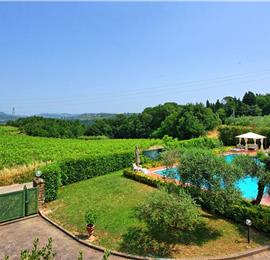 3 bedroom villa with pool and tennis court near Florence, sleeps 6